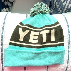 Yeti beanie- never worn